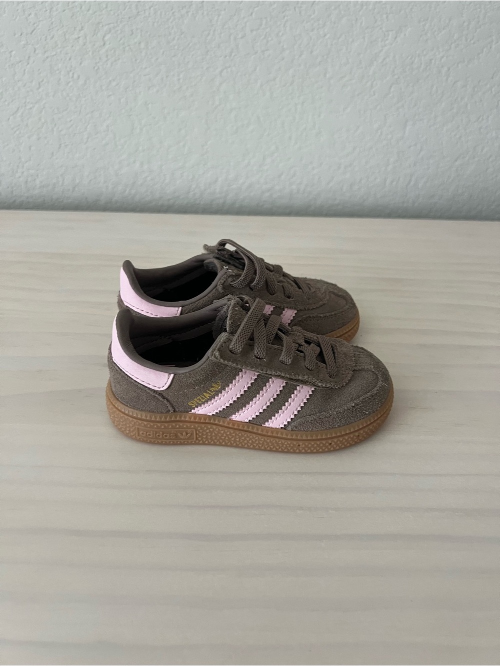 adidas toddler Brown Suede Sneakers with Pink Stripes size 6